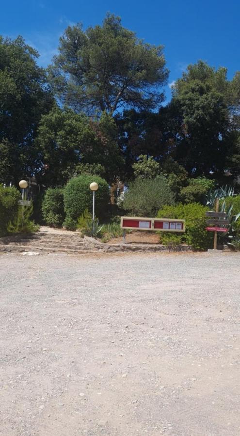 Le Relais Des Lavandins Le Muy Exterior foto